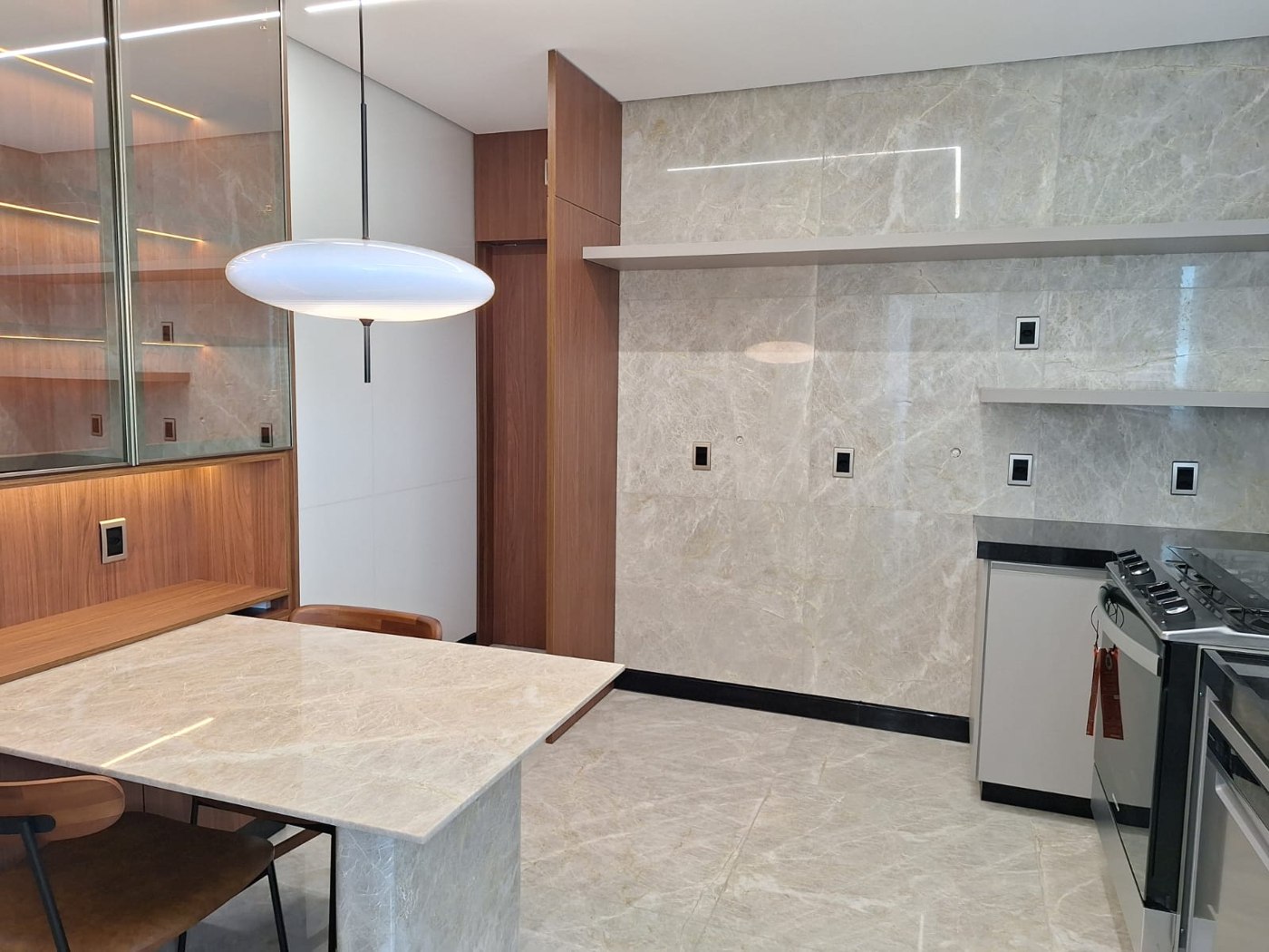 Apto B. Funcionários — cozinha reformada