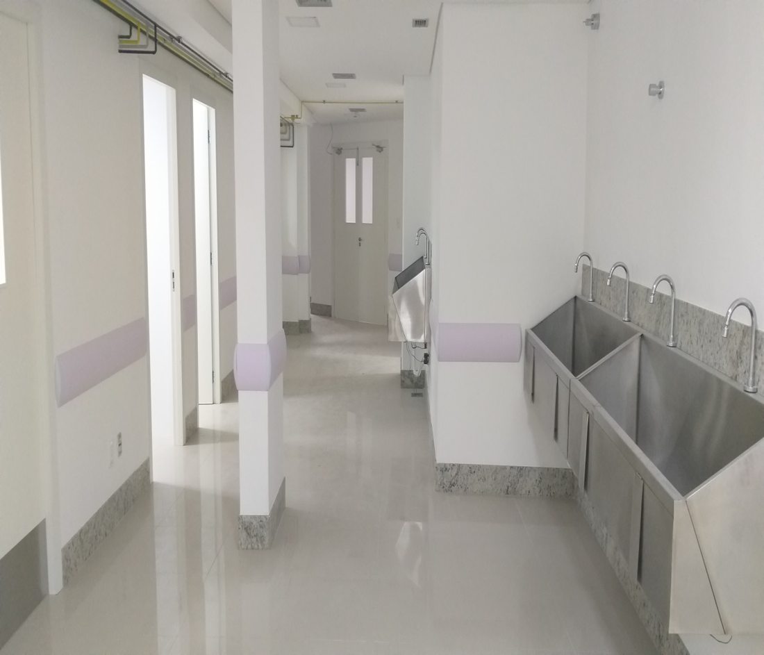 Hospital Clinicare — readequação bloco cirúrgico